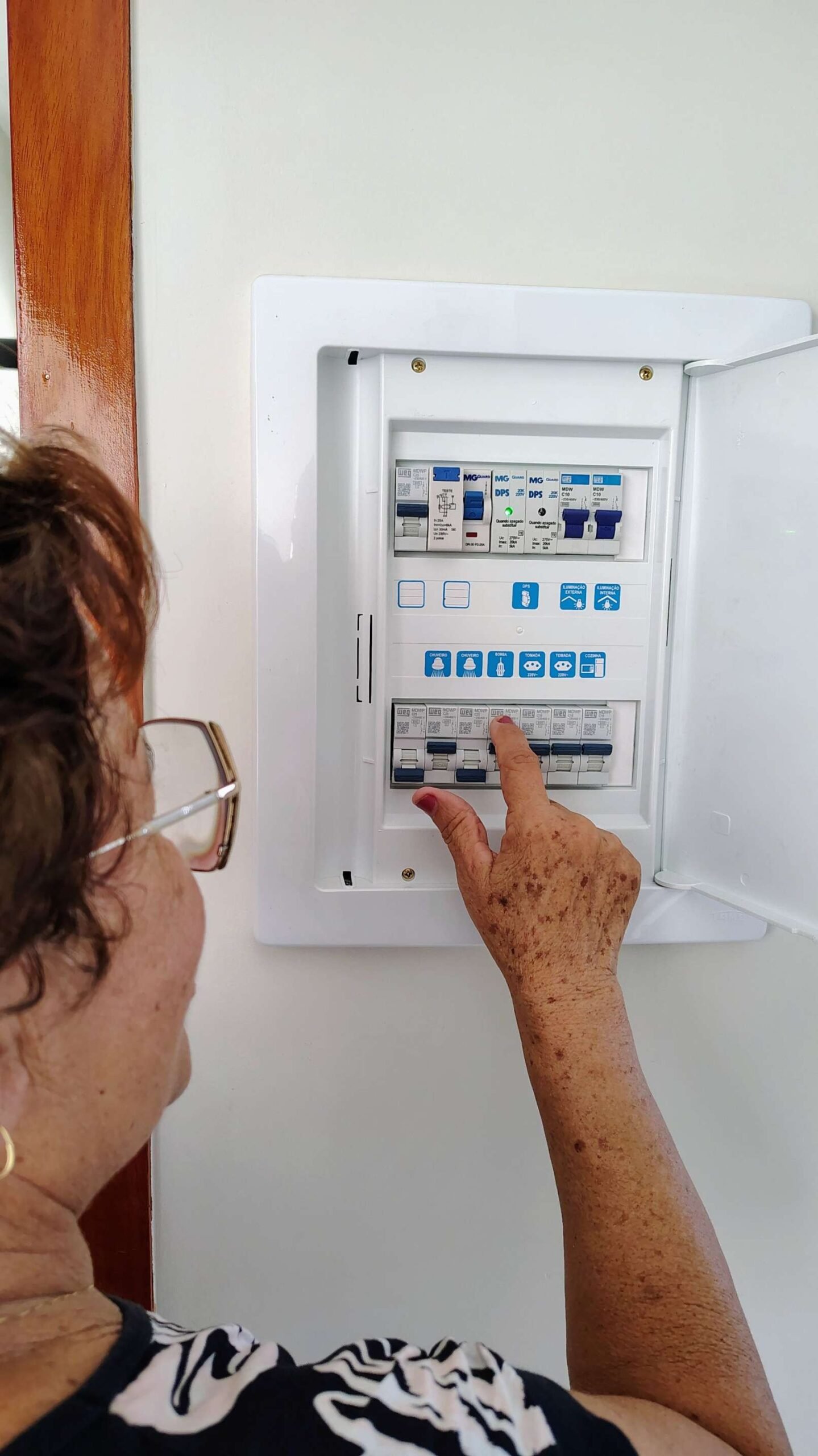 Electrical panel inspection for a 200 amp upgrade in West Palm Beach, FL