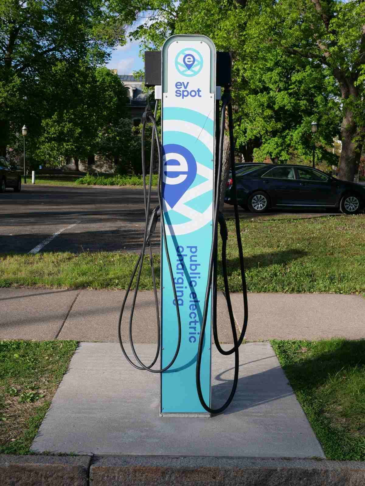 Public EV charging station with multiple charging cables